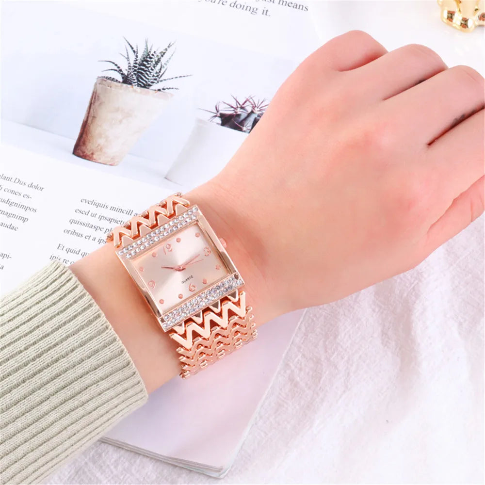 Luxury Golds Ladies Bracelet Watch Hot Fashion Simple Square Diamond Female Quartz Watches Stainless Steel Women Clock Dress