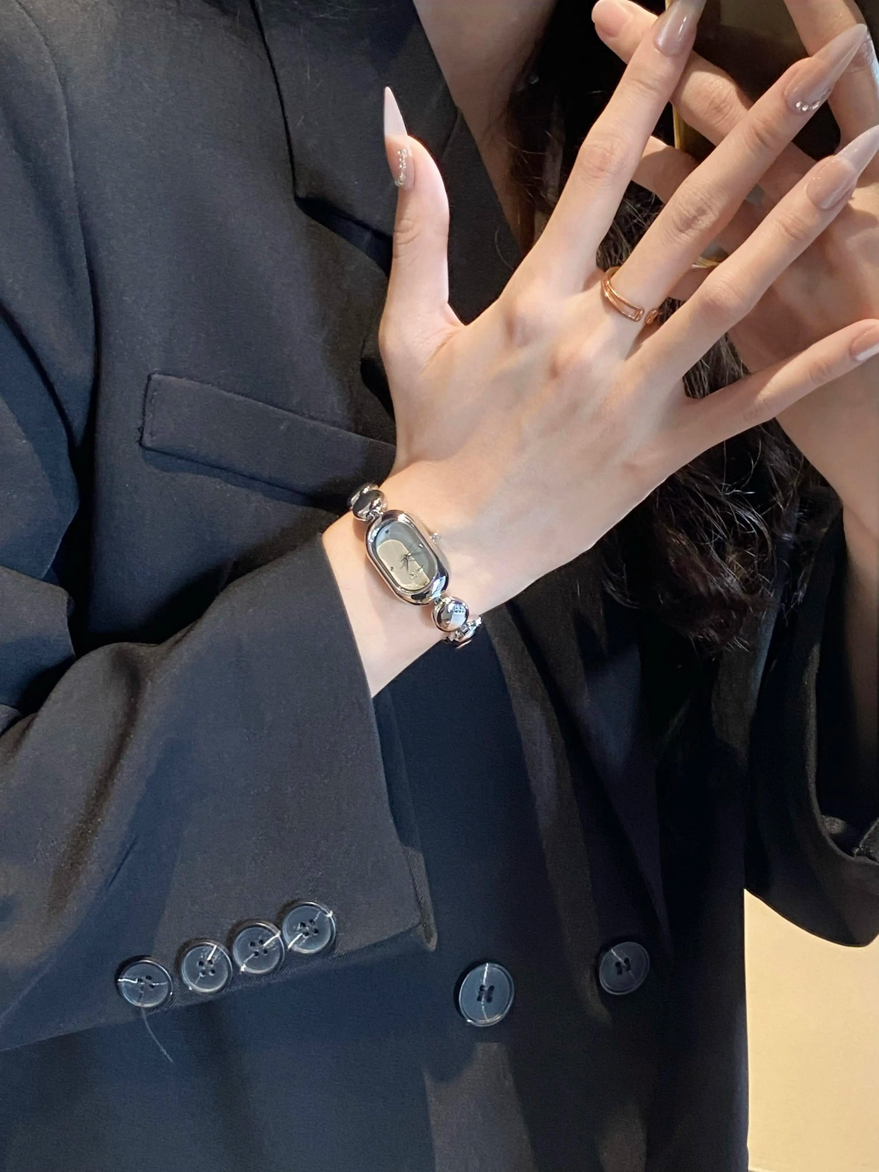 Womens Watch for Girls Wrist Quartz Reloj Sliver Grey Gold Orologio Ladies Luxury Oval Shaped Wristwatch Stainless Steel Clock