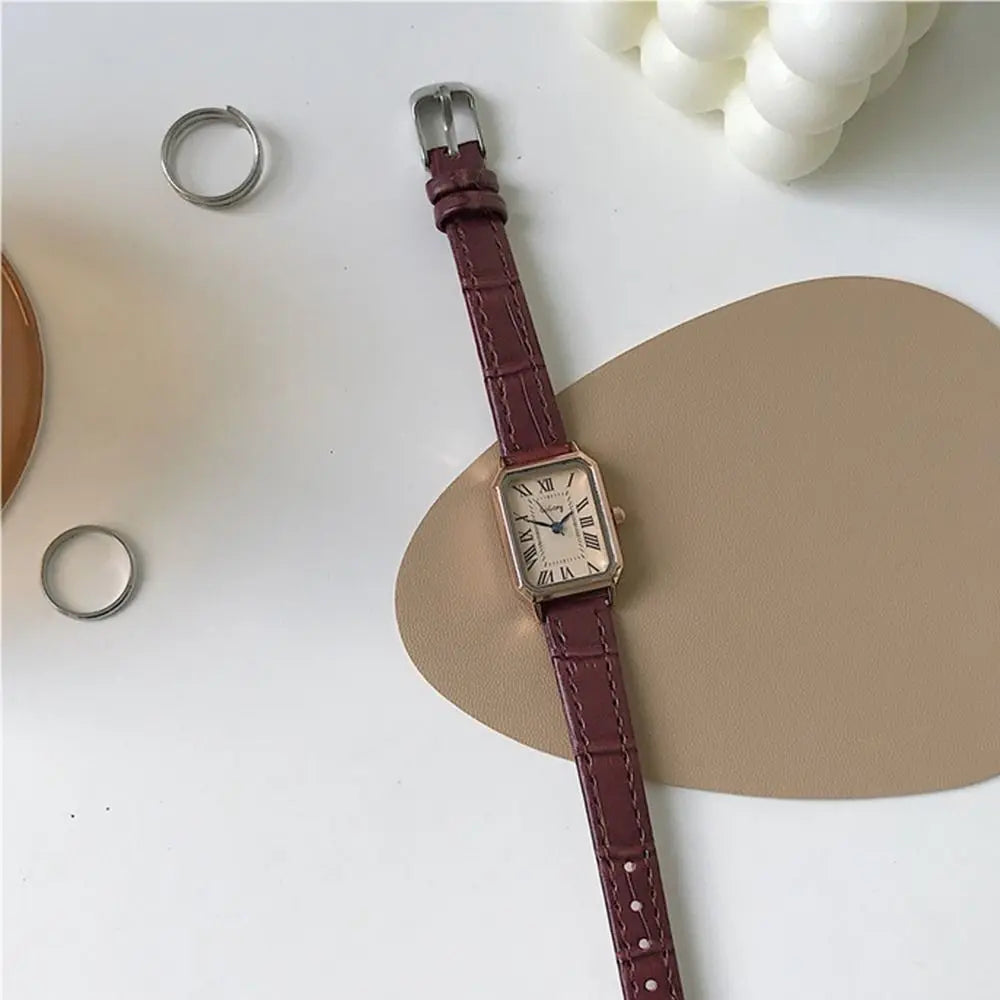 Elegant Women's Quartz Watch Exquisite Simple Women's Wrist Watch Decorative Waterproof Vintage Female Clock