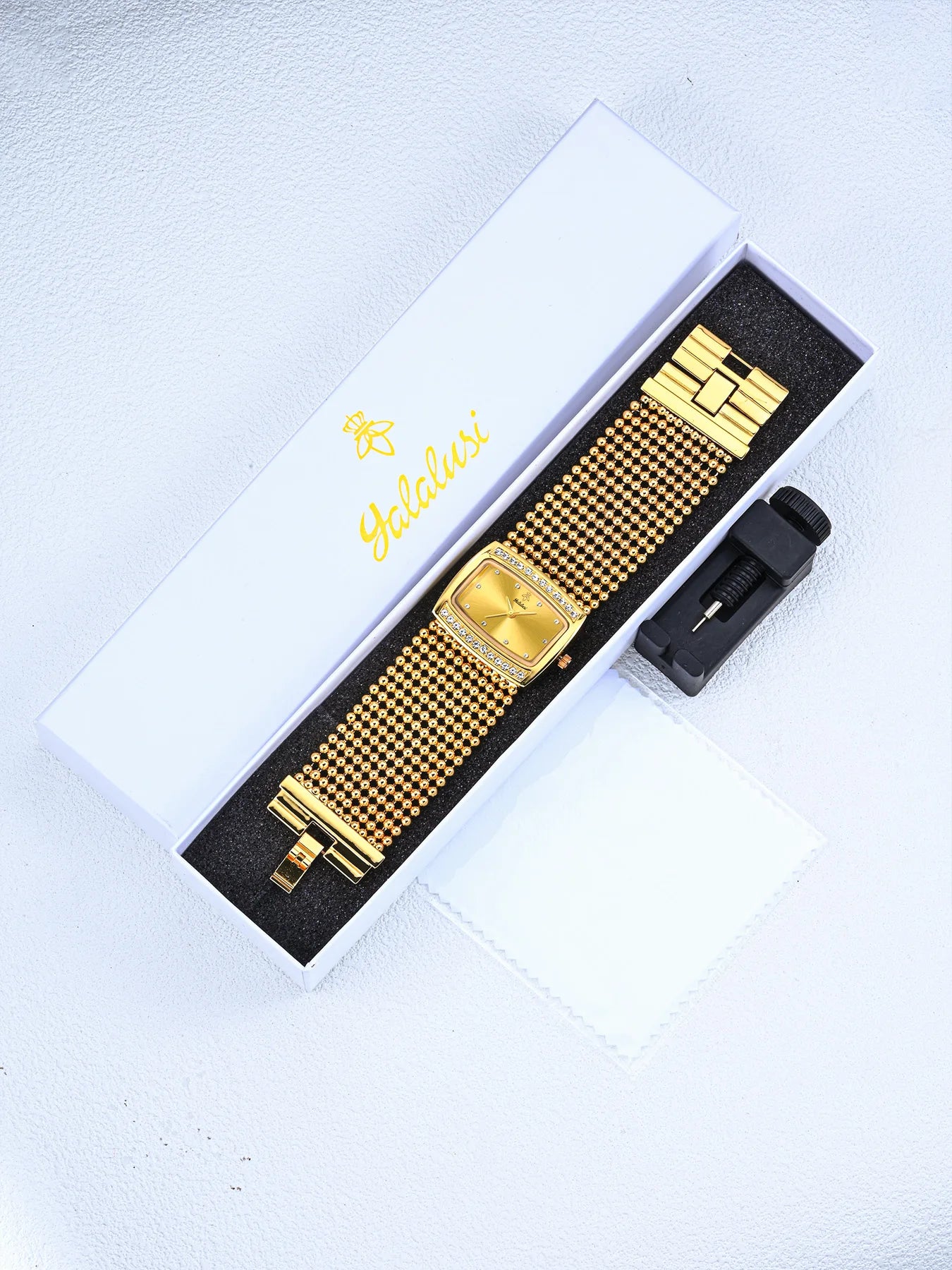YaLaLuWomen's Watch Brand: Light Luxury Elegant Diamond-Set Square Watch with Water-Resistant Quartz Movement reloj mujer LX1073