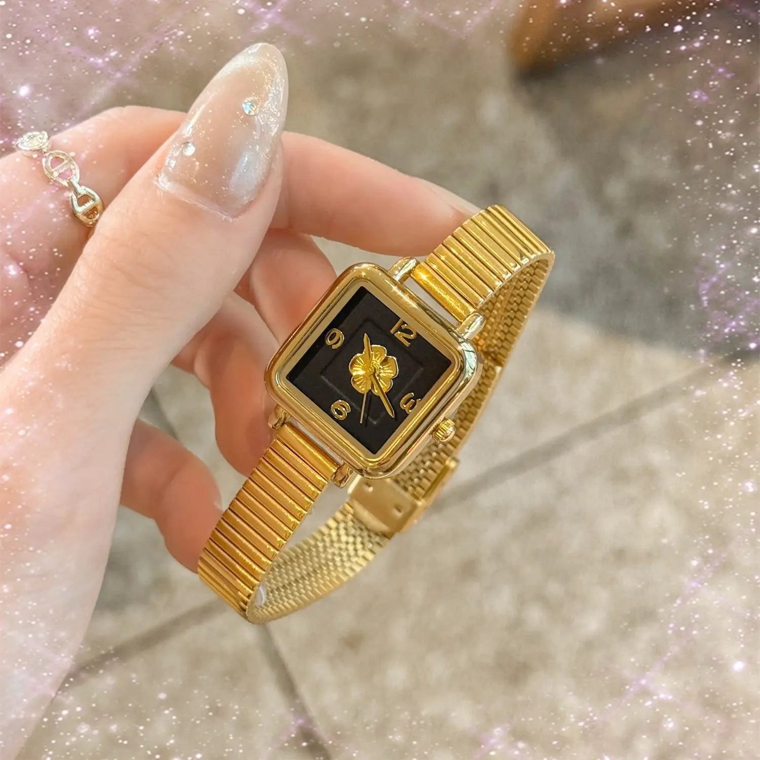 New Luxury And Stylish Women'S Watch, Gold-Tone Ladies' Wristwatch, Quartz Watch, Trendy Women'S Watch, Unique Timepiece.