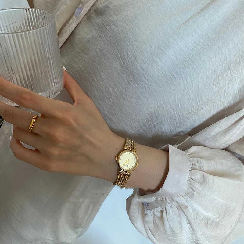 GEDI Ladies Watch New Vintage Exquisite Fashion Quartz Watches Woman Temperament Round Retro Watch Gifts Luxury
