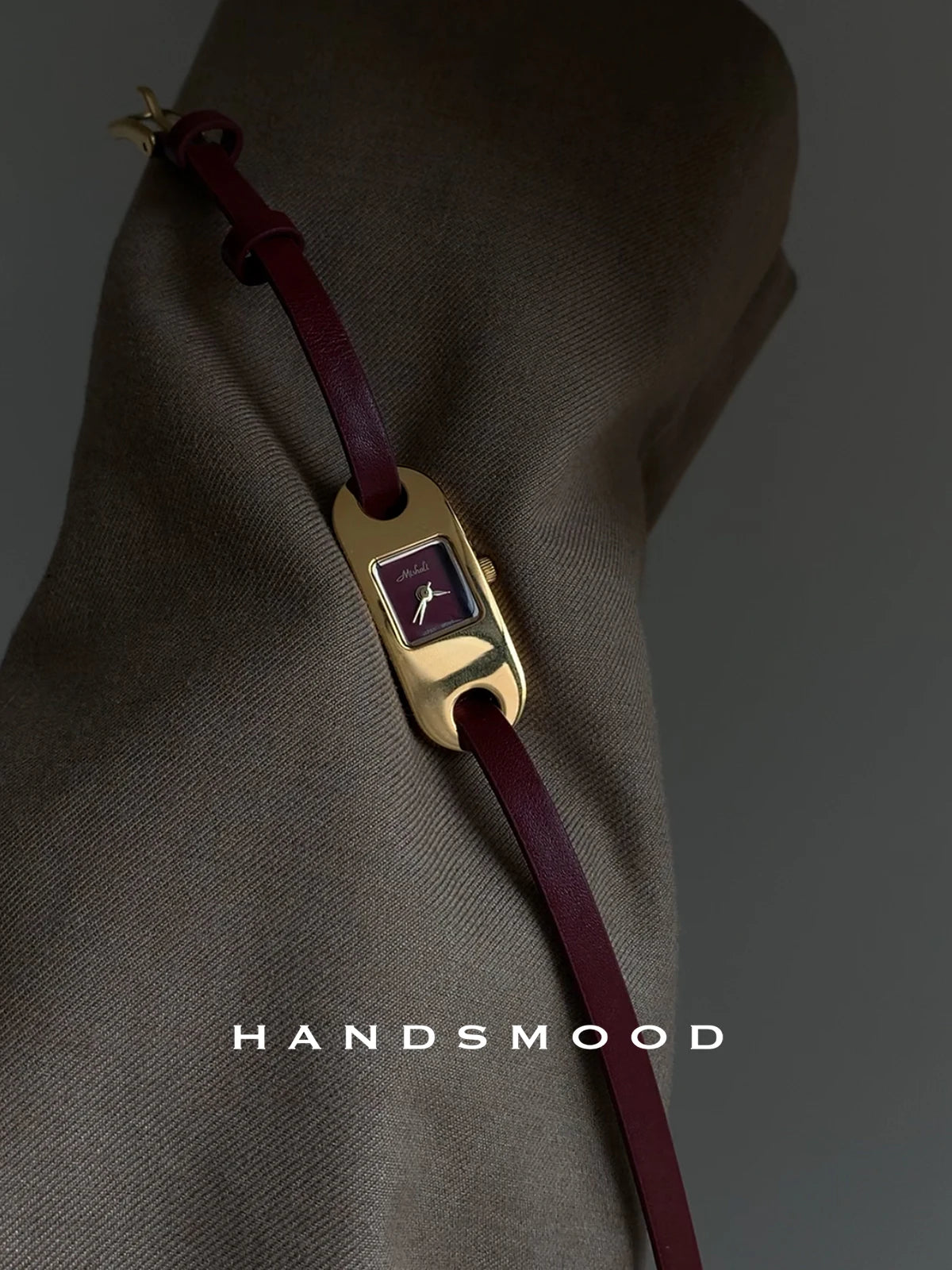 High-quality luxury watch with long red strap, double-layered, high-end fashion leather quartz watch, a gift for your girlfriend