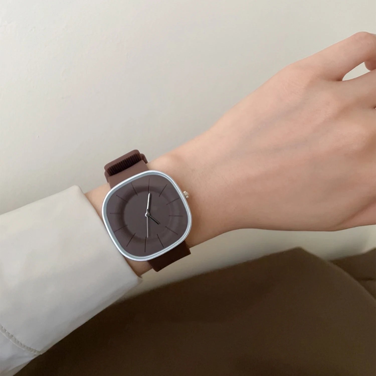 Luxury-inspired Dopamine Square-Face Watches for Women Silicone Strap, Waterproof Quartz Movement Women's Watch Student Gift