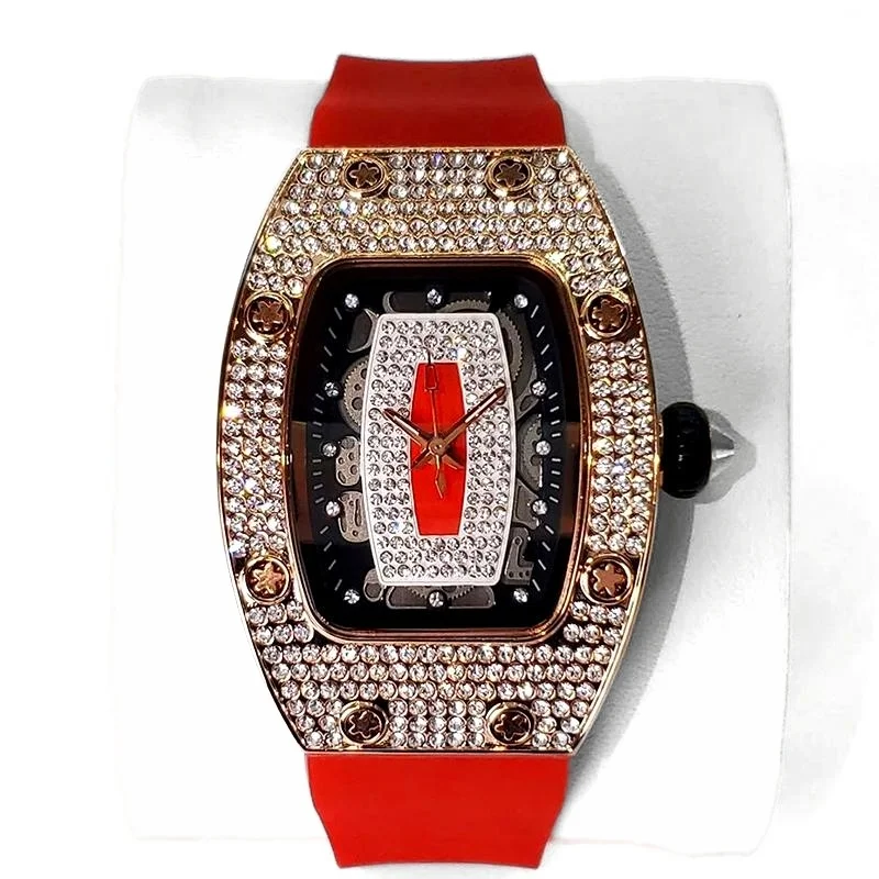 2025 Hot Selling Green Watch For Women Fashion Tonneau Quartz Clock Ladies Elegant Iced Diamond Jewelry Wrist Watch Girl Gift