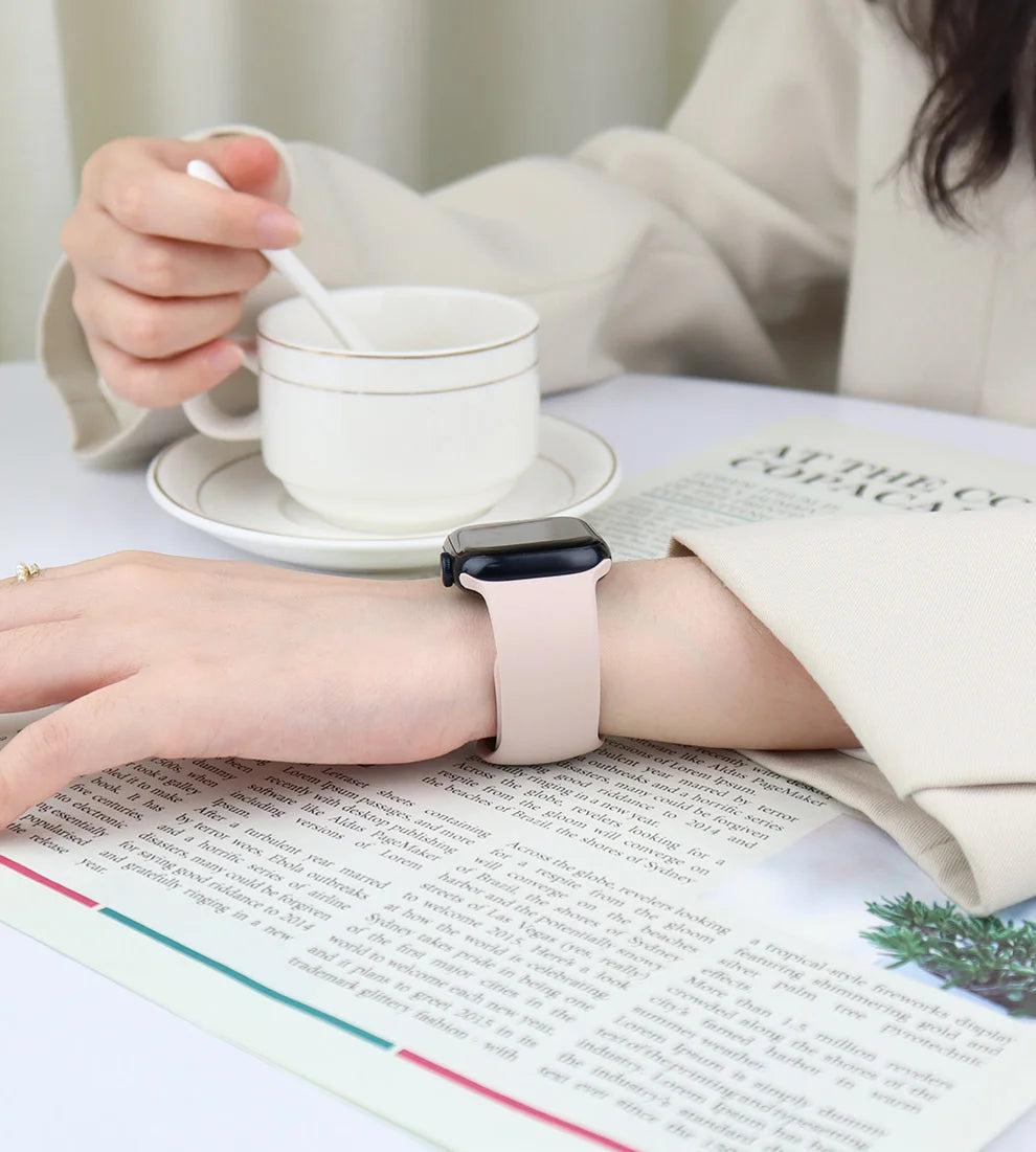 Sports Silicone Strap For Apple Watch Band Ultra 49mm 46mm 45mm 44mm 42mm 41mm 40mm Watchband for iWatch 11 10 9 8 7 6 5 4 SE
