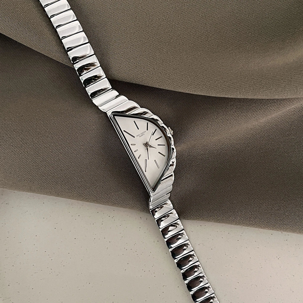 NEW Fashion Design Women's Watches Creative Half-Moon Dial Stainles Steel Quartz Authentic Watch Premium Women's Wristwatch Gift