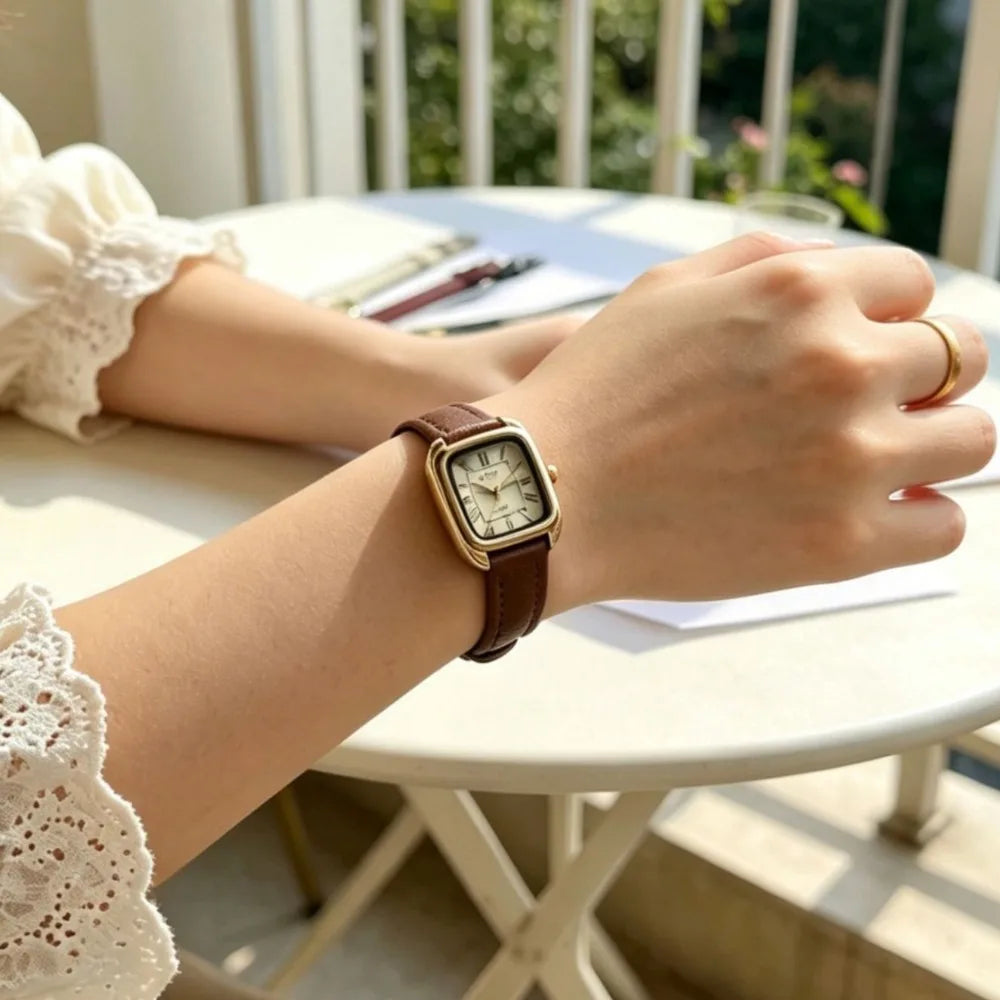 Fashion Leather Belt Watch for Women Luxury Watch Simple Retro Roman Dial Quartz Wristwatches Wholesale Relojes Para Mujer