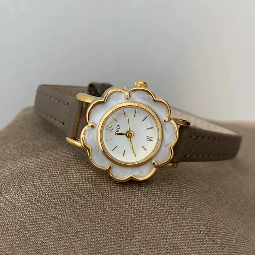 Ladies Elegant Quartz Vintage Watch Niche Minimalist Leather Strap Wristwatch Gifts Women Watches Exquisite Fashion