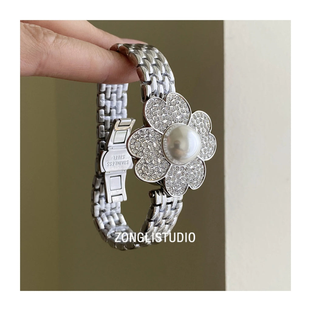 Women's flip-top watchunderstated luxuryretro styleexquisite and fashionable wristwatchhigh-end luxury women's watchwomen's gift