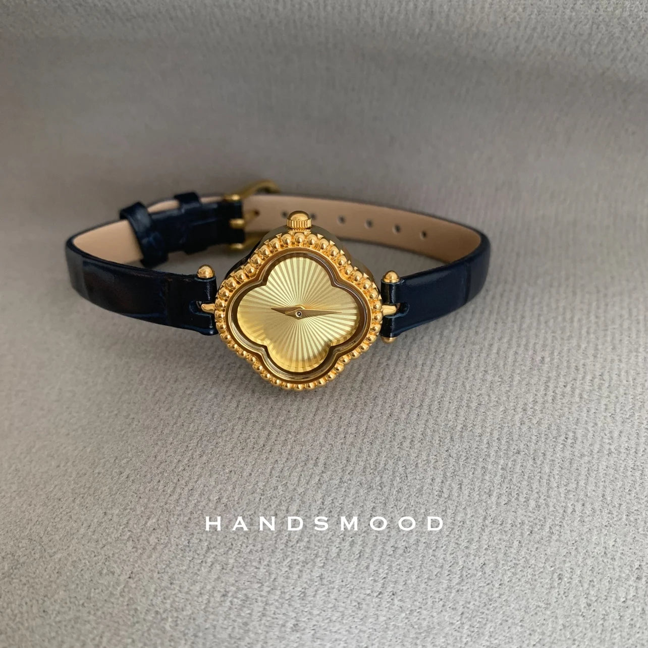 2025 Premium Luxury Women's Watch Fashionable Personalized Gold-Tone Leather Strap Quartz Watch Instagram-Worthy Gift for Women