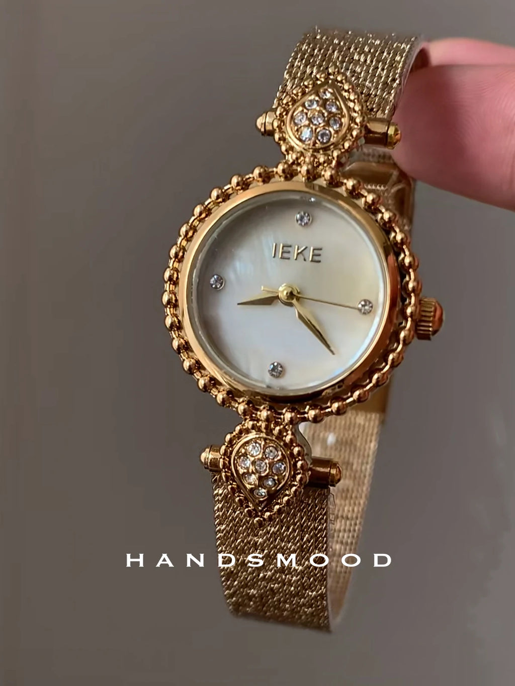 Luxurious, Exquisite, and Fashionable Gold Watch Design High-Quality, Refined Ladies' Watch Premium Quartz Timepiece Gift
