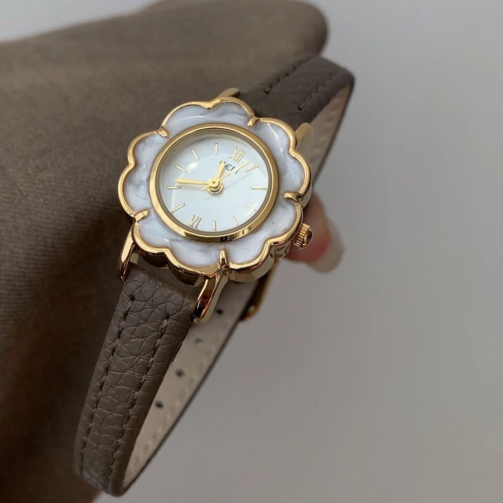 Ladies Elegant Quartz Vintage Watch Niche Minimalist Leather Strap Wristwatch Gifts Women Watches Exquisite Fashion