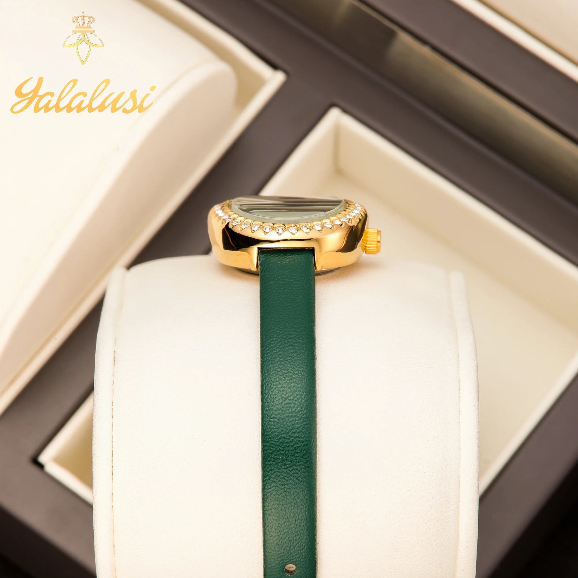 YaLaLuSi Women’s Fashion Water-Resistant Quartz Watch: A Luxurious Diamond-Set Leather Strap Bracelet Watch Gift reloj mujer