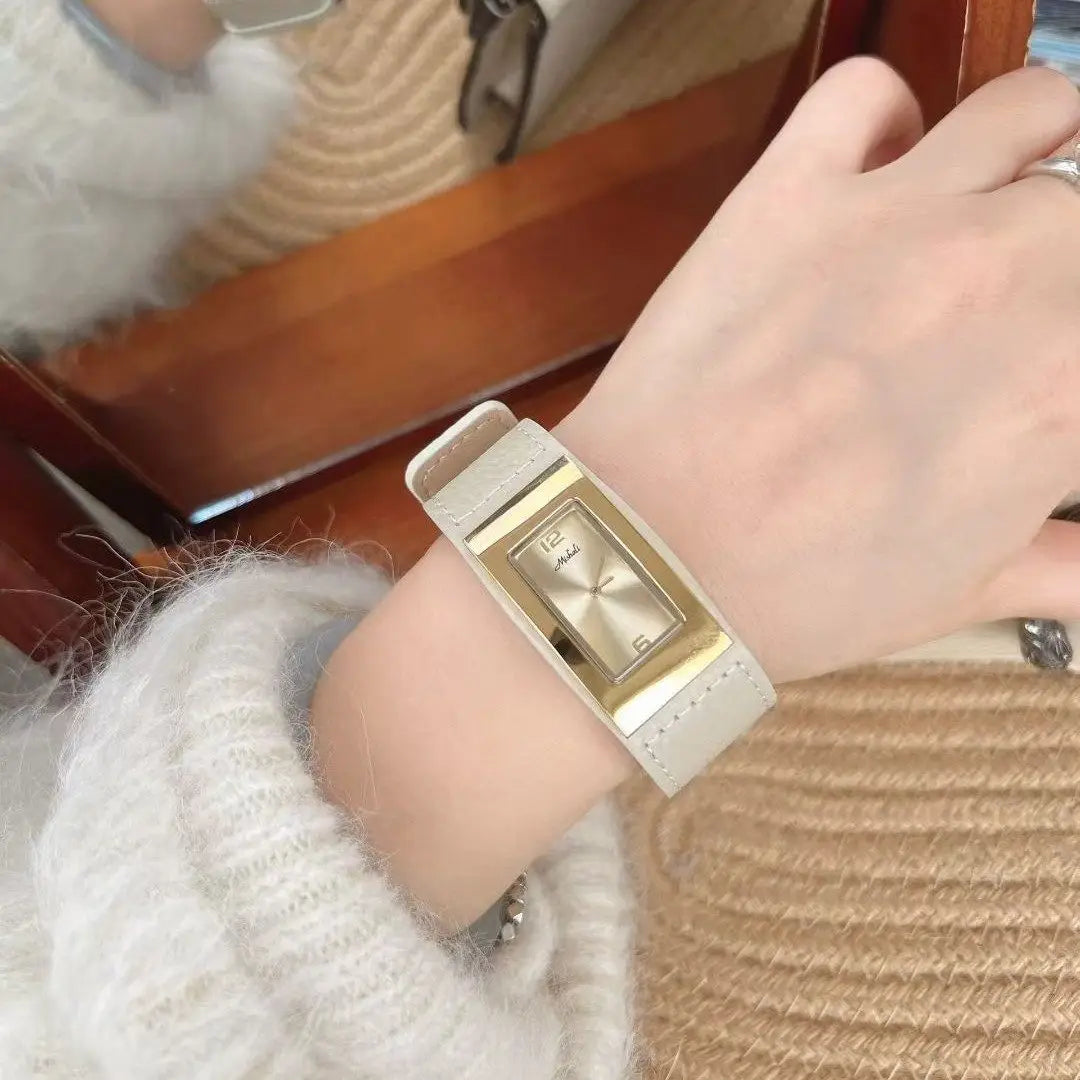 New Square Leather Strap Watch, High-Quality Leather, Versatile And Fashionable Women'S Watch, A Creative Gift For Women.
