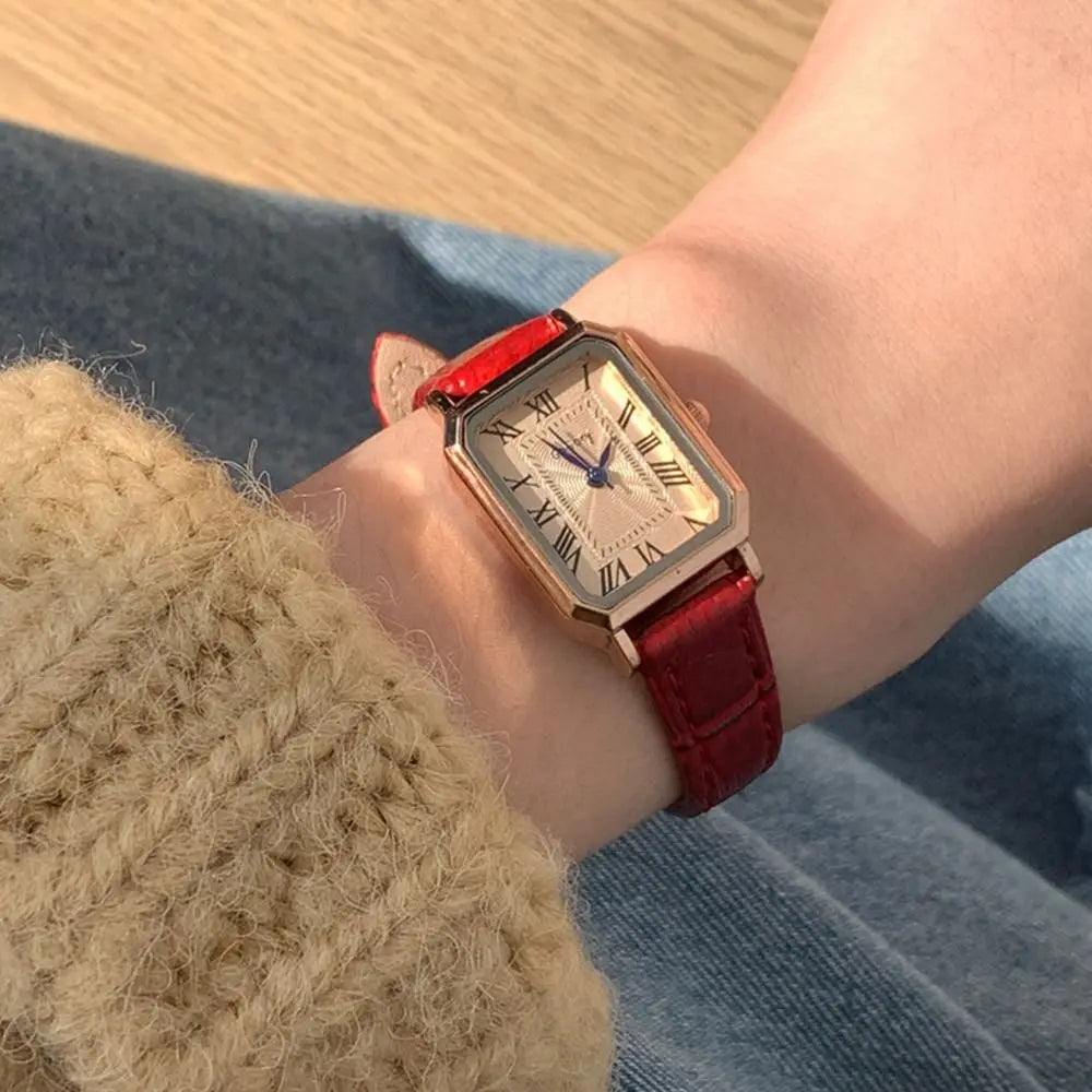 Elegant Women's Quartz Watch Exquisite Simple Women's Wrist Watch Decorative Waterproof Vintage Female Clock