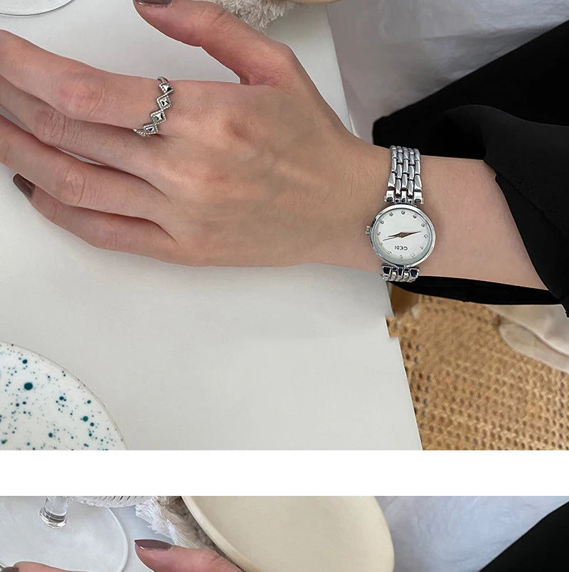 GEDI Ladies Watch New Vintage Exquisite Fashion Quartz Watches Woman Temperament Round Retro Watch Gifts Luxury
