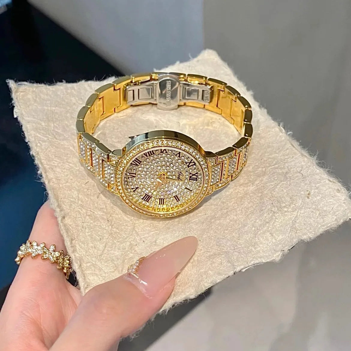 New Luxury Diamond Watch for Women Elegant Brand Quartz Steel Bracelet Watches Ladies Zircon Crystal Fashion Wristwatch Clock