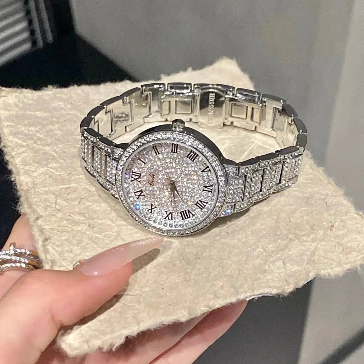 New Luxury Diamond Watch for Women Elegant Brand Quartz Steel Bracelet Watches Ladies Zircon Crystal Fashion Wristwatch Clock