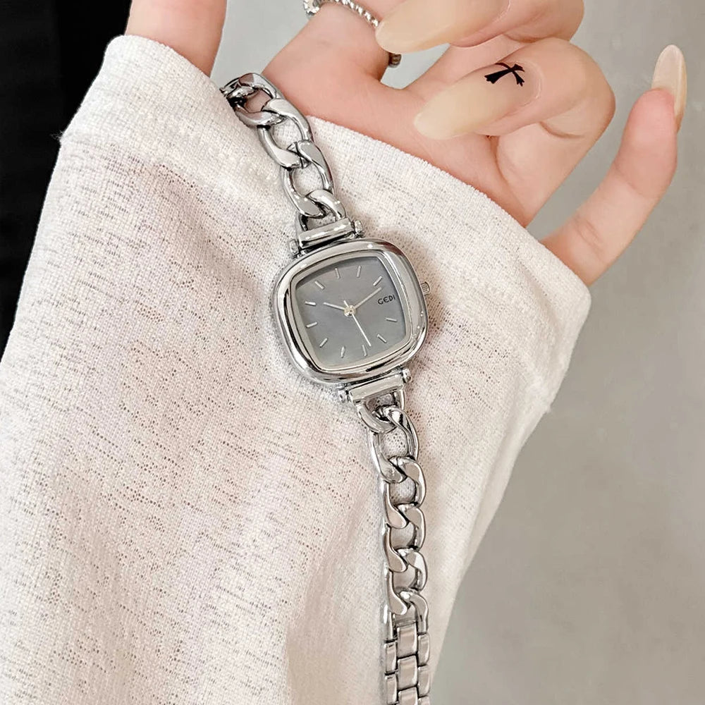 GEDI Watch Elegant 2026 Women Niche Exquisite Light Luxury Shell Bracelet Quartz Women's Silver Watches Gift for Ladies