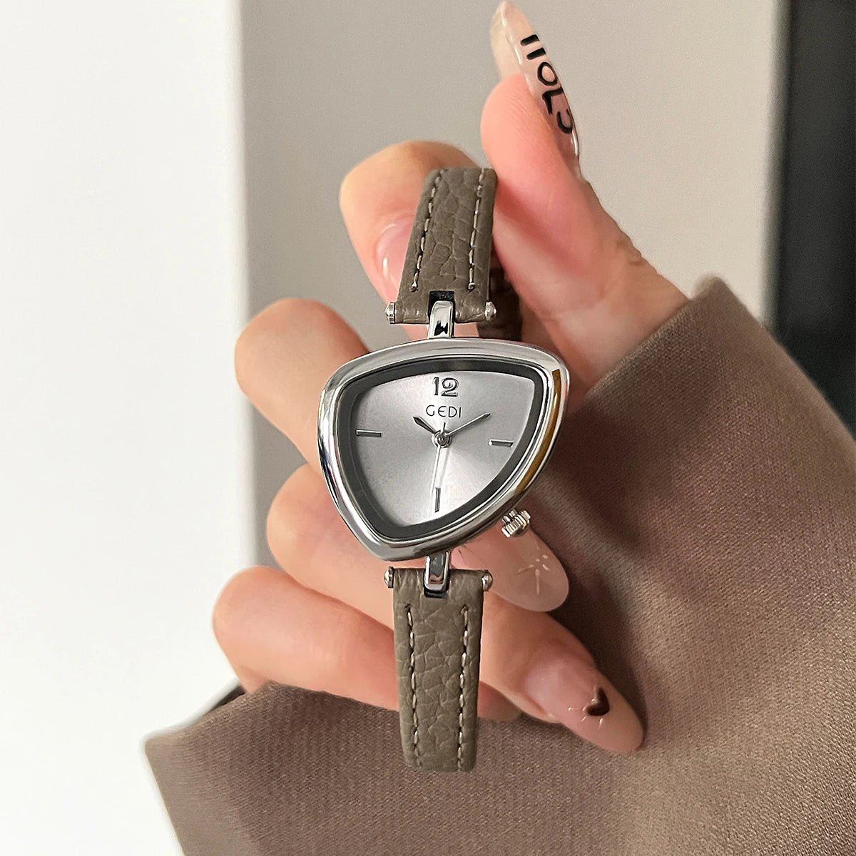 GEDI Vintage Watch Leather Light Luxury Simple Unique Irregular Dial Ladies Watches Elegant Quartz Waterproof Women's Wristwatch
