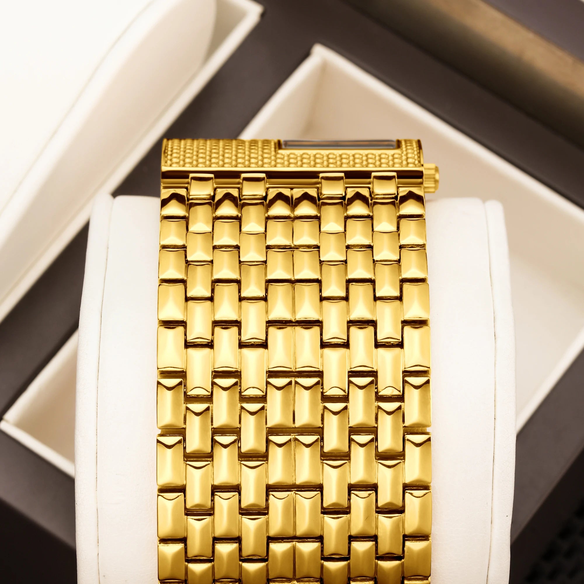 YaLaLuSi Women’s Fashionable Water-Resistant Quartz Bracelet Watch: An Elegant Square Timepiece watch for ladies  reloj mujer
