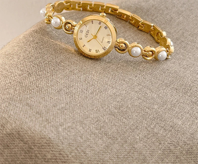 GEDI New Fashion Watch for Women Pearl Chain Temperament Wristwatches Vintage Luxury Elegant Waterproof Quartz Watches Ladies