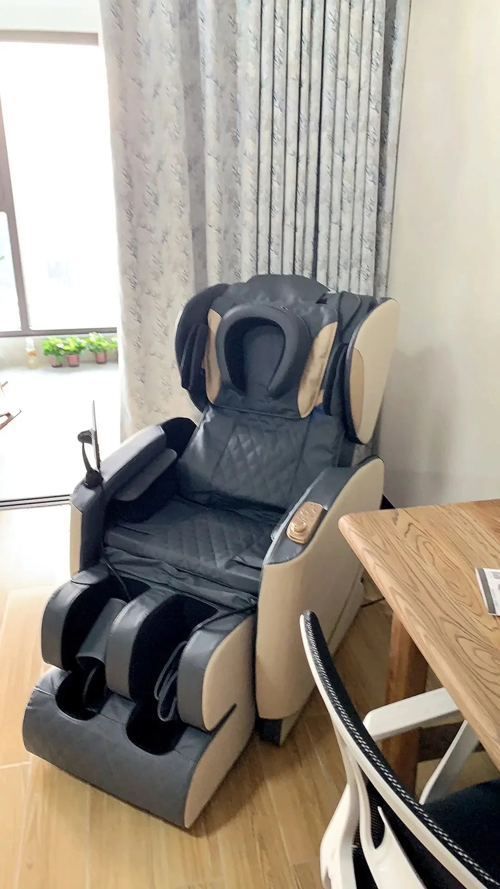 Electric Smart massage chair zero gravity with Voice Control Foot Airbag Massage for Full Body Relief for Family Use 3D Shiatsu