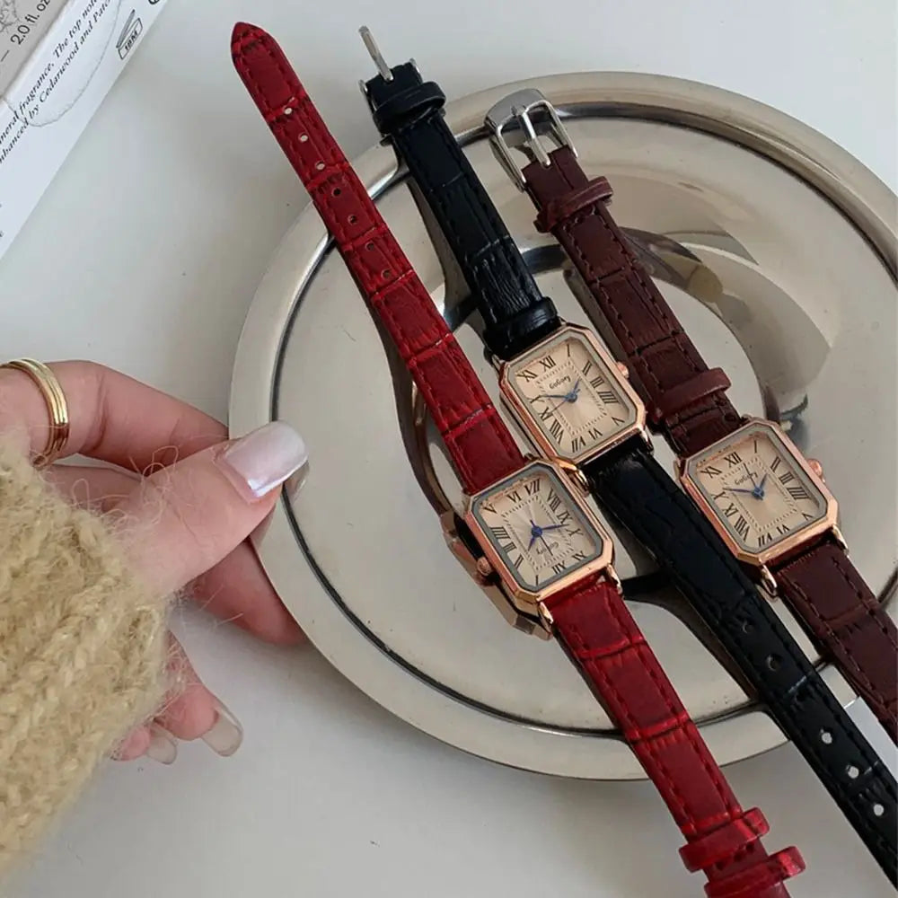 Elegant Women's Quartz Watch Exquisite Simple Women's Wrist Watch Decorative Waterproof Vintage Female Clock