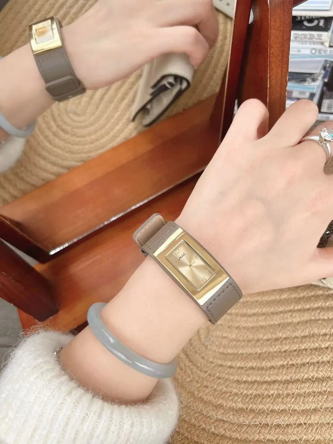 New Square Leather Strap Watch, High-Quality Leather, Versatile And Fashionable Women'S Watch, A Creative Gift For Women.