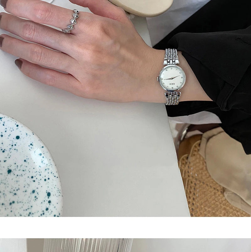 GEDI Ladies Watch New Vintage Exquisite Fashion Quartz Watches Woman Temperament Round Retro Watch Gifts Luxury