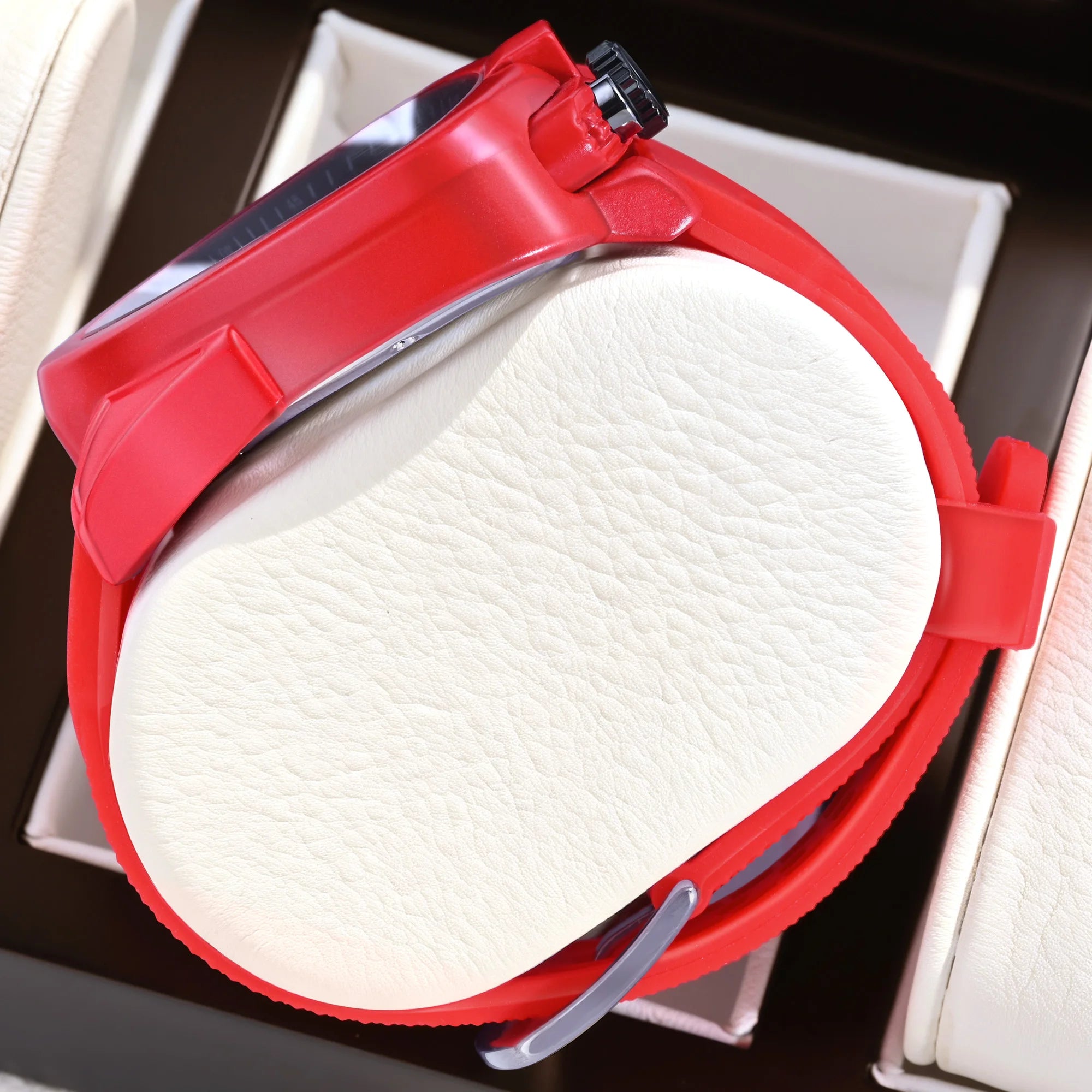 YaLaLuSi Men's Watch: Water-Resistant Quartz Bracelet Watch with Triangular Dial, Mechanical Dial, Gift Watch for Boys