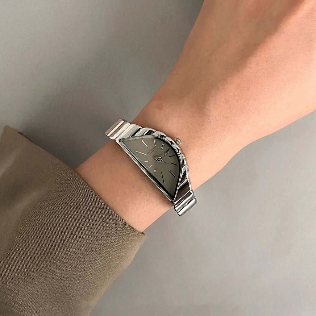 NEW Fashion Design Women's Watches Creative Half-Moon Dial Stainles Steel Quartz Authentic Watch Premium Women's Wristwatch Gift