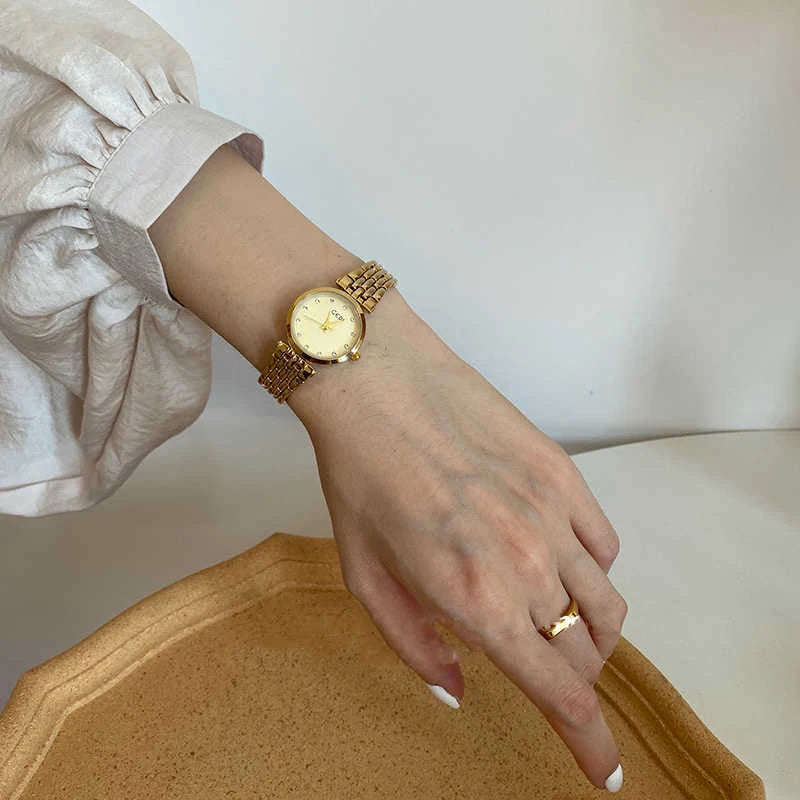 GEDI Ladies Watch New Vintage Exquisite Fashion Quartz Watches Woman Temperament Round Retro Watch Gifts Luxury