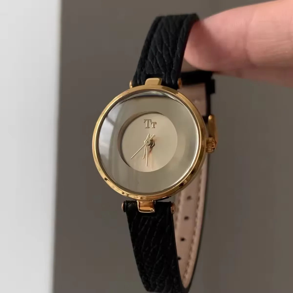New luxury women's watch Light Luxury mirror Quartz small dial Creative leather Ladies Watch Birthday gift