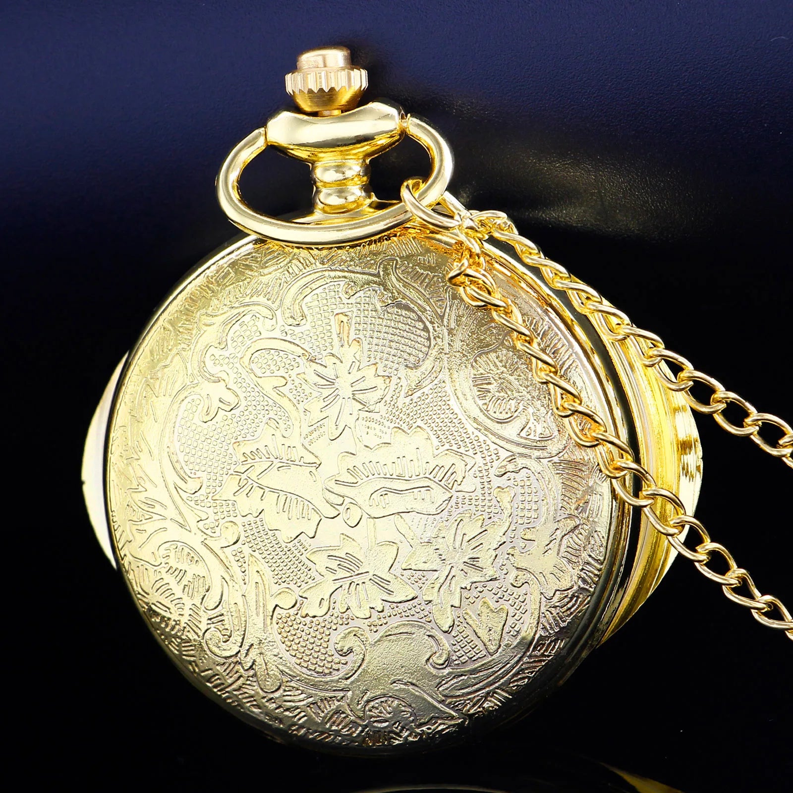 Vintage Bronze Eye Round Case Shape Quartz Pocket Watch Jewelry Pendant Necklace Chain Gifts for Men Women