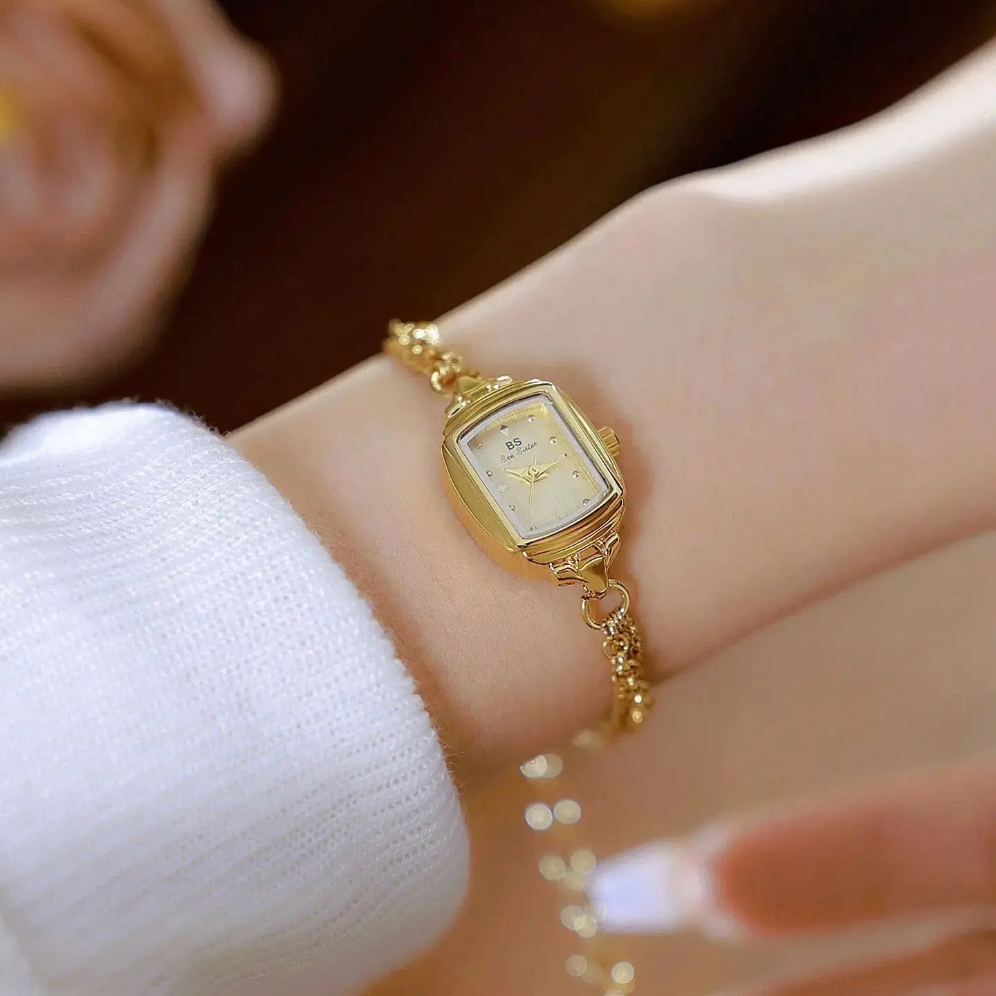 Elegant Ladies' Watch Bracelet Small Silver Wristwatch Simple Retro Square High-End Women's Watch Brand