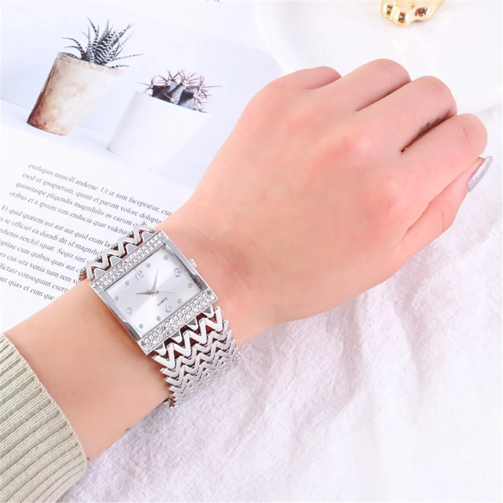 Luxury Golds Ladies Bracelet Watch Hot Fashion Simple Square Diamond Female Quartz Watches Stainless Steel Women Clock Dress