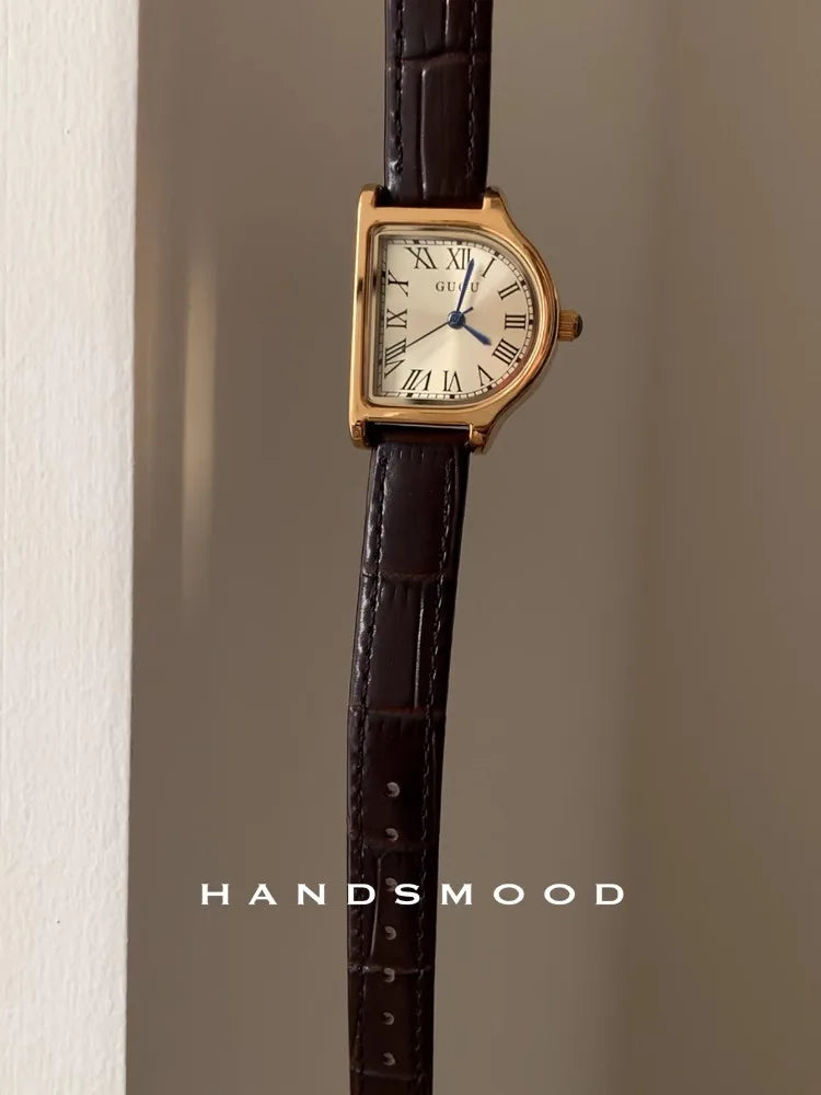 Women Quartz Watch Unique Design Reloj Vintage Black Brown Leather Strap Clock Ladies Simple Fashion Orologio Girls Wristwatch