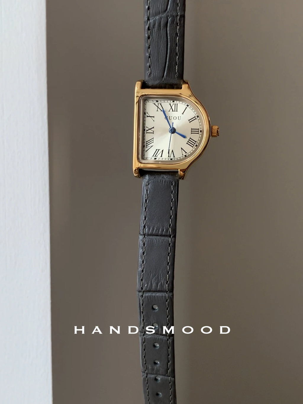 Women Quartz Watch Unique Design Reloj Vintage Black Brown Leather Strap Clock Ladies Simple Fashion Orologio Girls Wristwatch