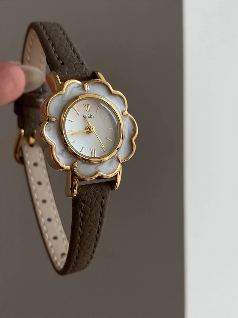 Ladies Elegant Quartz Vintage Watch Niche Minimalist Leather Strap Wristwatch Gifts Women Watches Exquisite Fashion