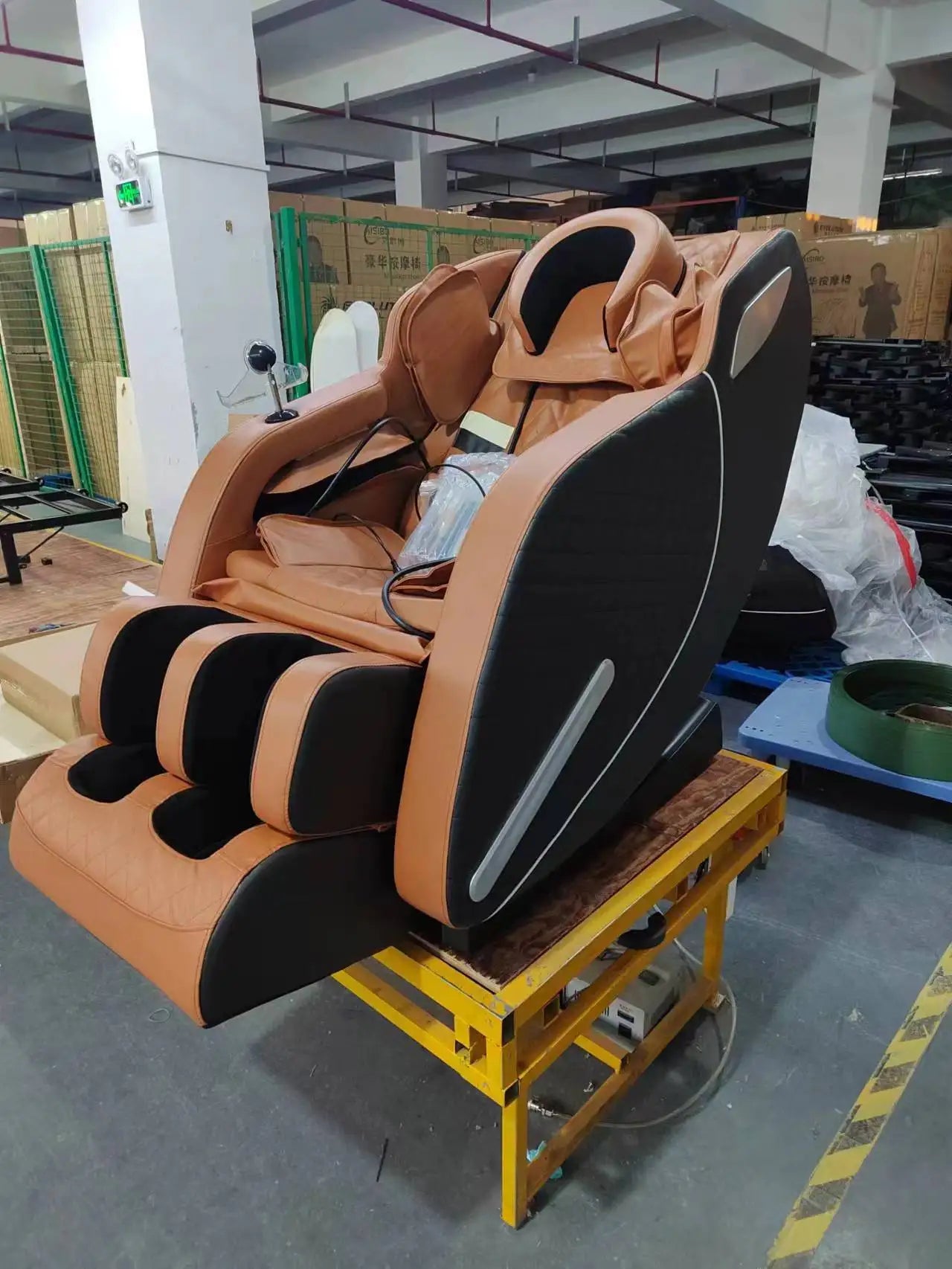 Electric Smart massage chair zero gravity with Voice Control Foot Airbag Massage for Full Body Relief for Family Use 3D Shiatsu