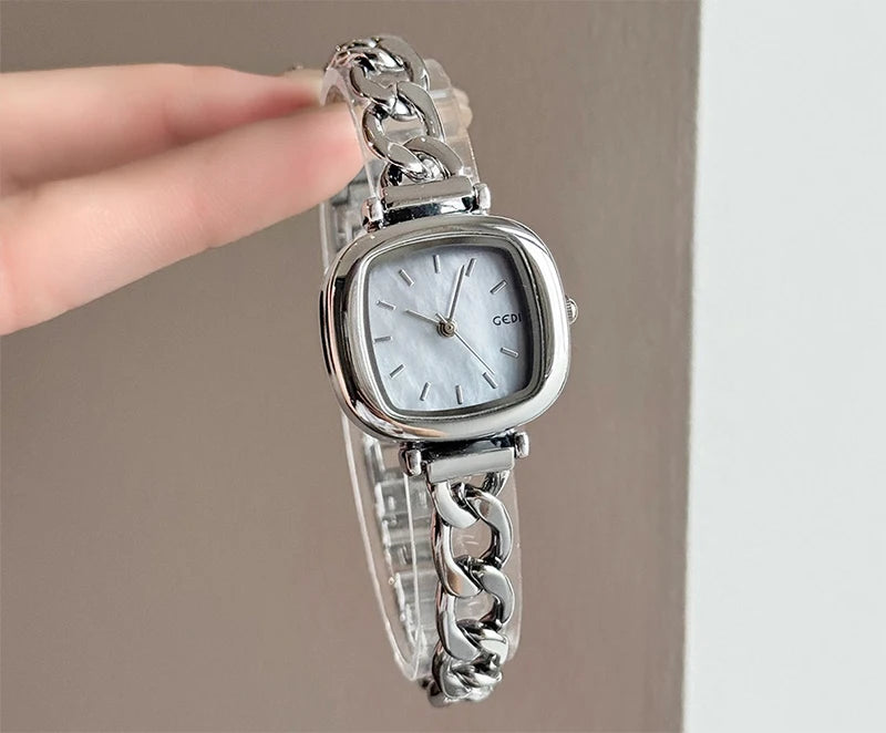 GEDI Watch Elegant 2026 Women Niche Exquisite Light Luxury Shell Bracelet Quartz Women's Silver Watches Gift for Ladies