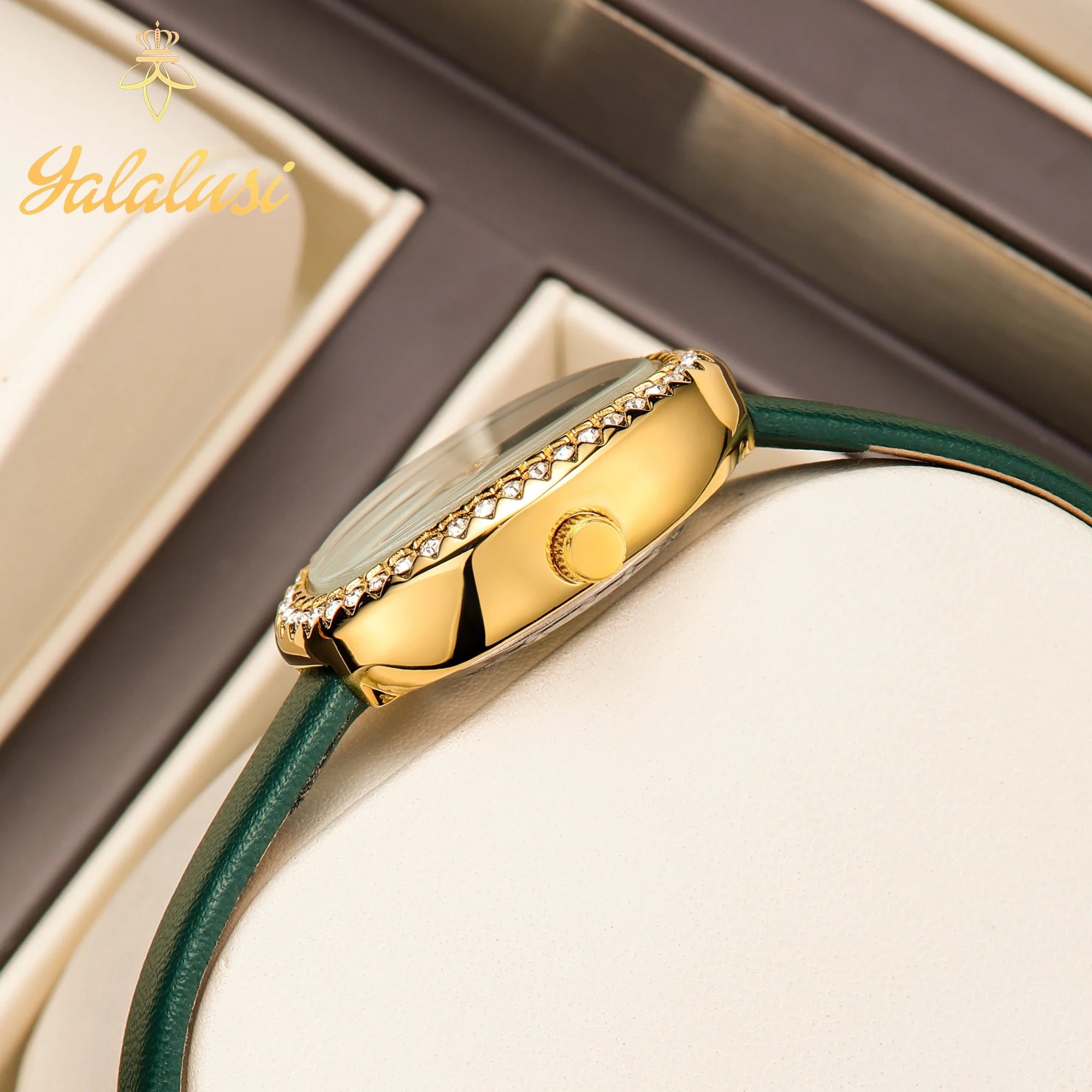 YaLaLuSi Women’s Fashion Water-Resistant Quartz Watch: A Luxurious Diamond-Set Leather Strap Bracelet Watch Gift reloj mujer