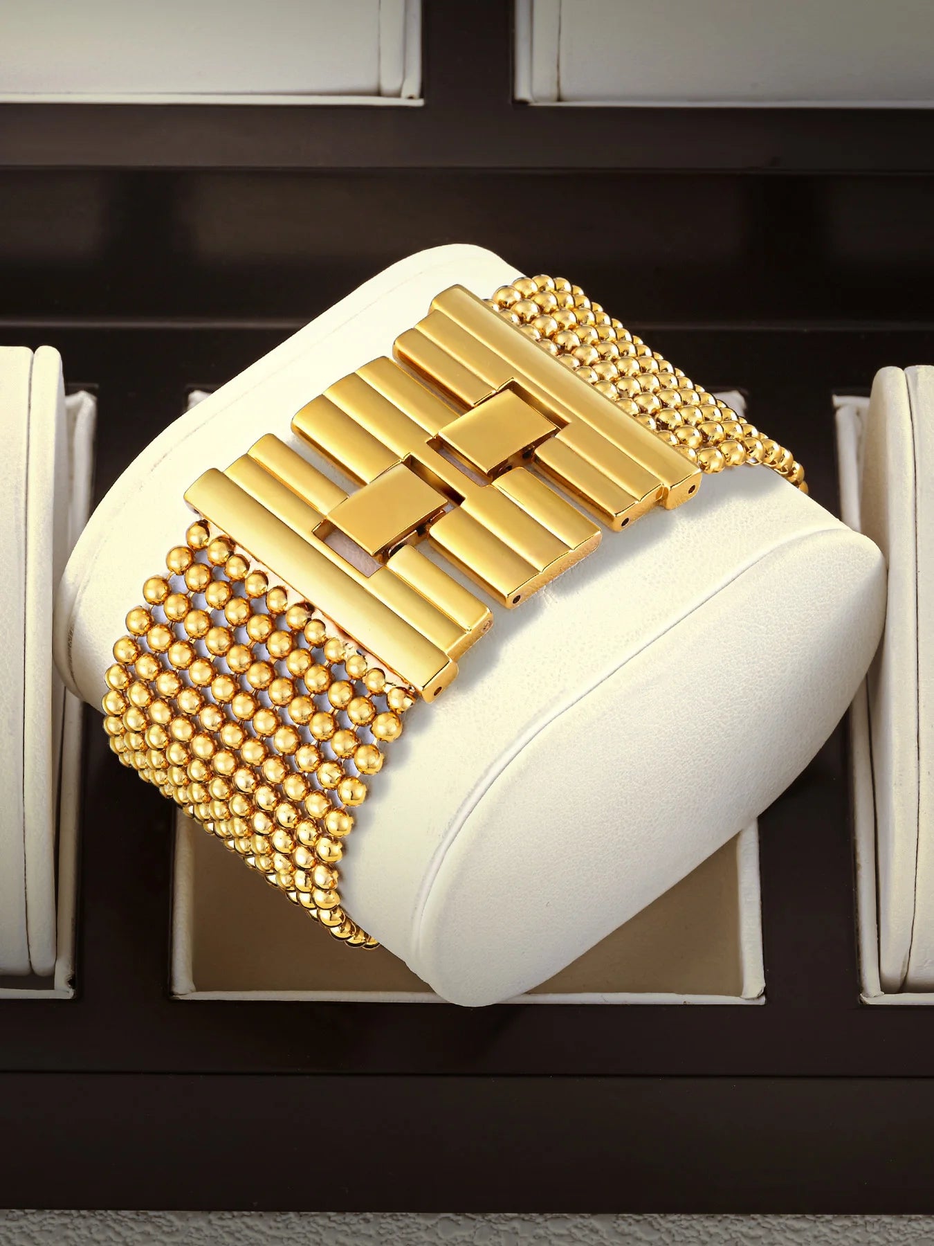 YaLaLuWomen's Watch Brand: Light Luxury Elegant Diamond-Set Square Watch with Water-Resistant Quartz Movement reloj mujer LX1073