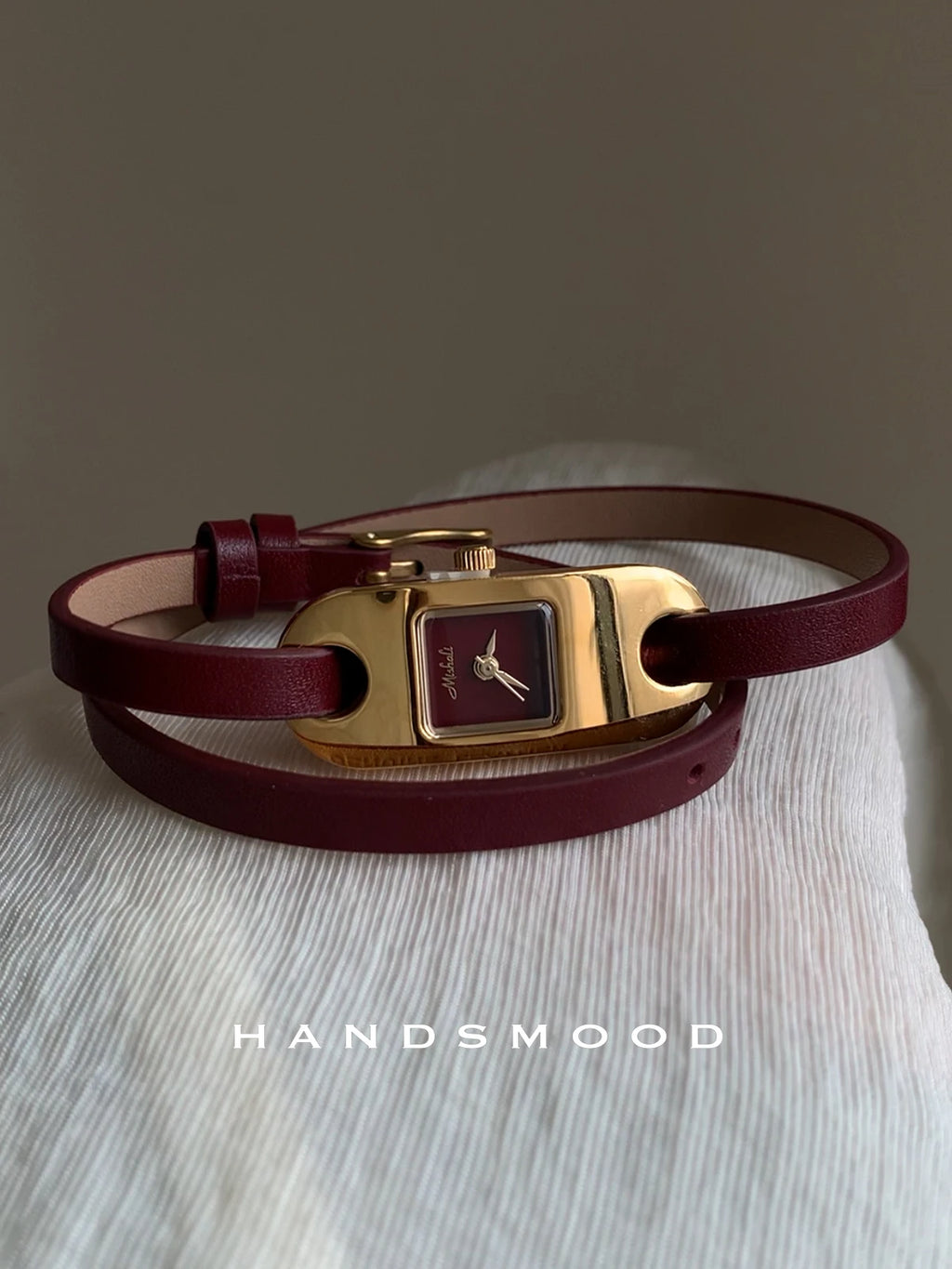 High-quality luxury watch with long red strap, double-layered, high-end fashion leather quartz watch, a gift for your girlfriend