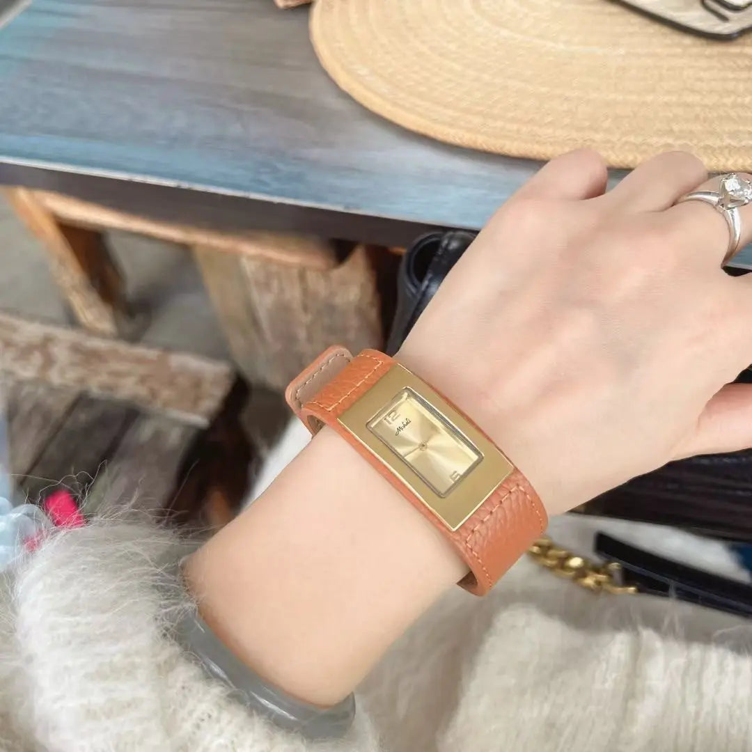New Square Leather Strap Watch, High-Quality Leather, Versatile And Fashionable Women'S Watch, A Creative Gift For Women.