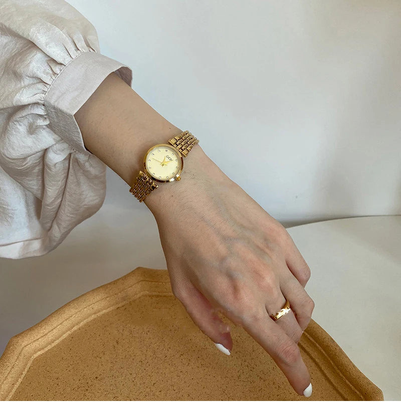 GEDI Ladies Watch New Vintage Exquisite Fashion Quartz Watches Woman Temperament Round Retro Watch Gifts Luxury