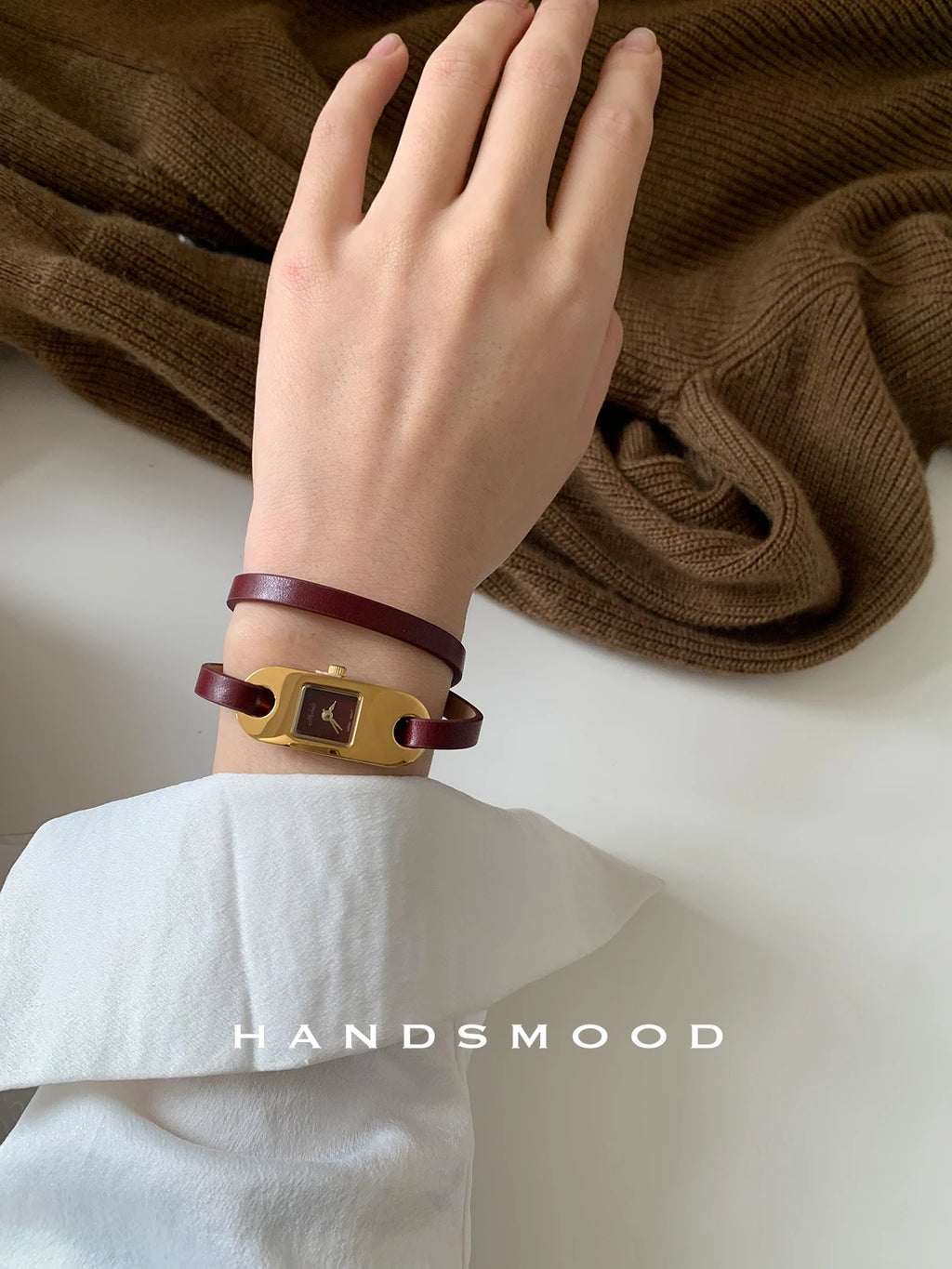 High-quality luxury watch with long red strap, double-layered, high-end fashion leather quartz watch, a gift for your girlfriend