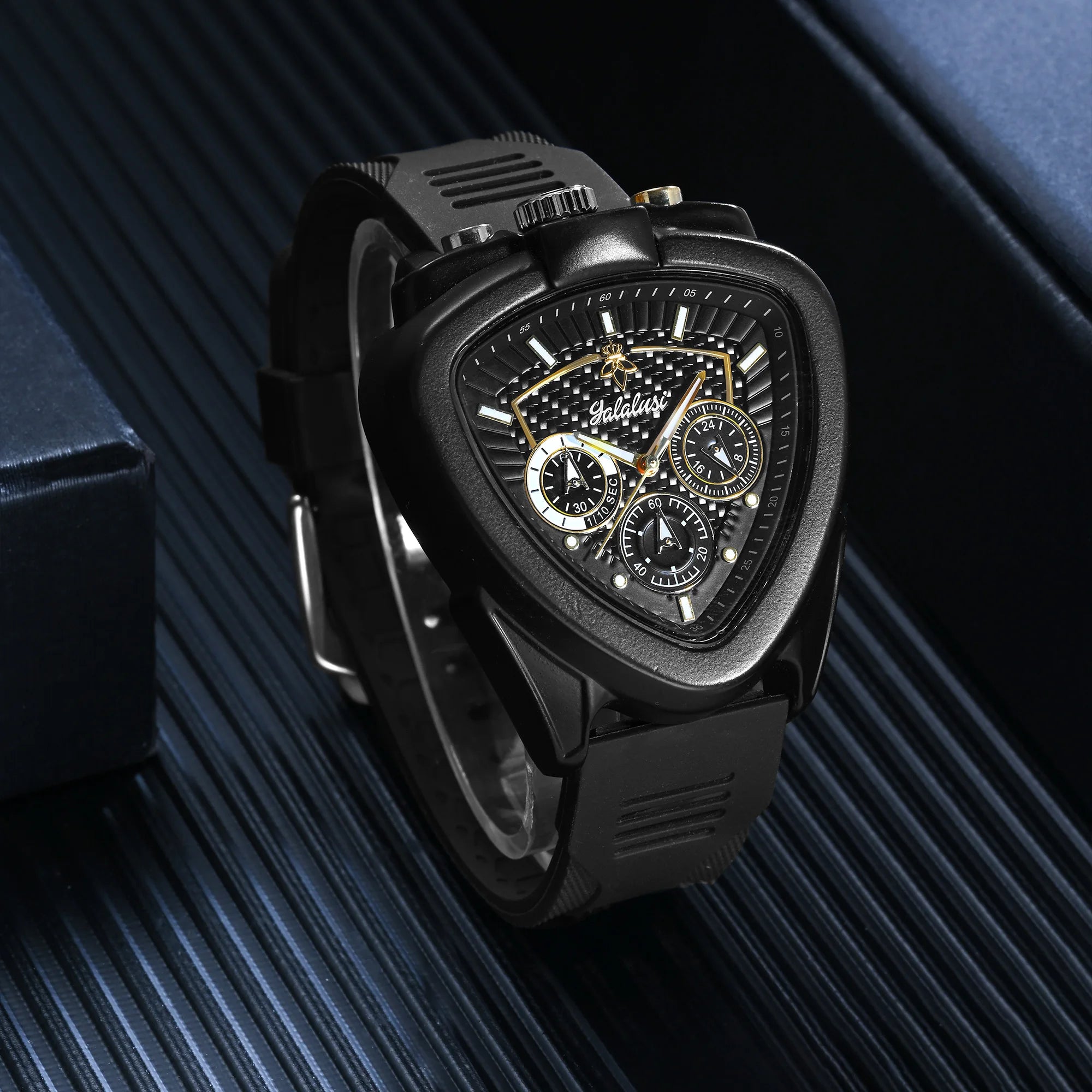 YaLaLuSi Men's Watch: Water-Resistant Quartz Bracelet Watch with Triangular Dial, Mechanical Dial, Gift Watch for Boys